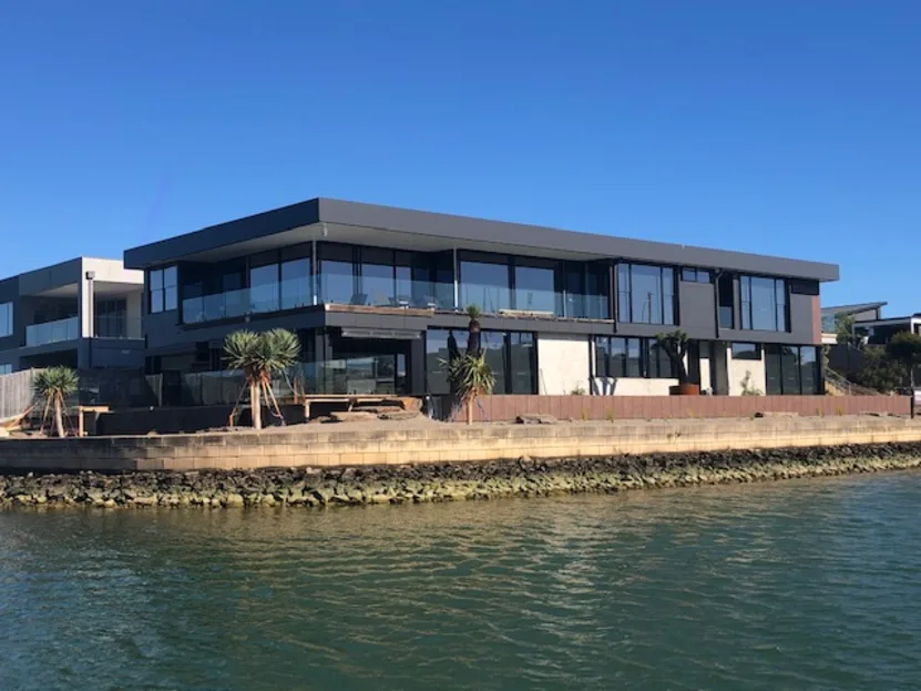 Sovereign Point 8
